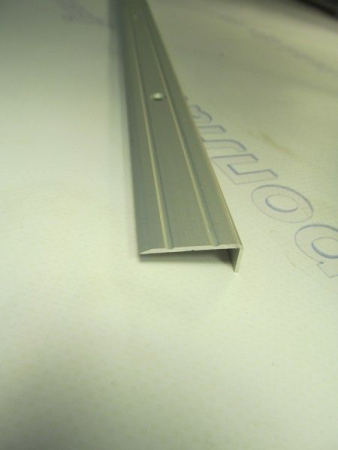 Порожек ступенька  25*10 серебро 0,9 м