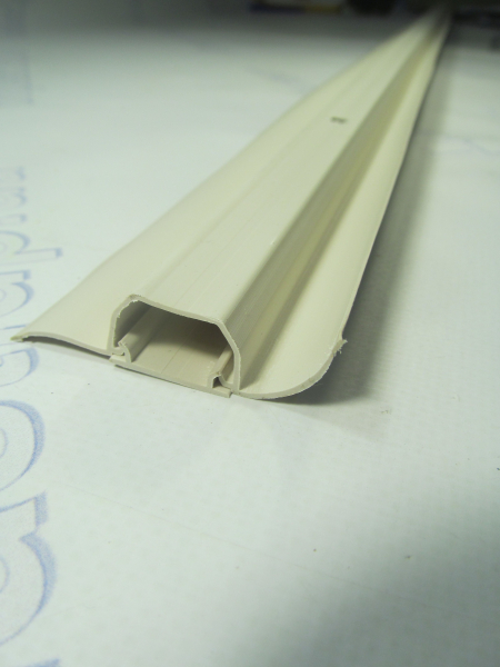 Плинтус пластиковый 2,5м 