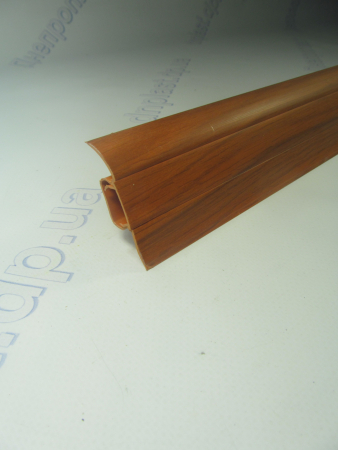 Плинтус пластиковый 2,5м 