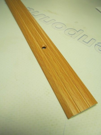 Порожки рифленый 25*3 Бук 0,9 м