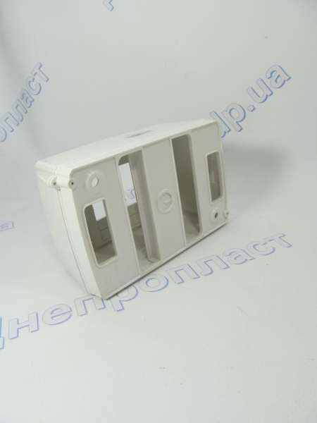 Щиток 3-4 автомата наружный без стекла VIKO