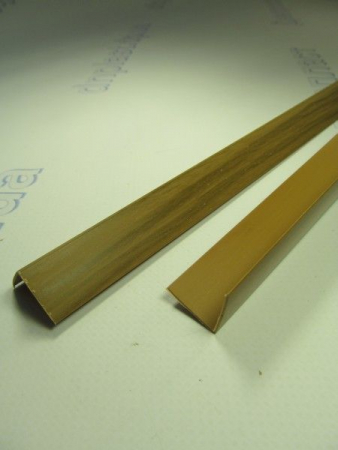 Уголок защитный прямой 20*20 (2,70м) орех