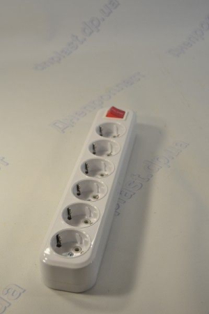 Колодка 6 гнезд с заземлением и кнопкой ALFA