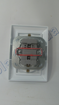 Розетка 2 с заземлением белая HOROZ