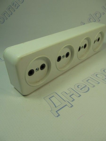 Колодка 4 гнезда (10А)