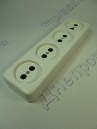 Колодка 4 гнезда (10А)