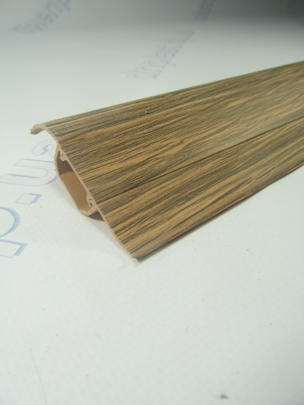 Плинтус пластиковый 2,5м 