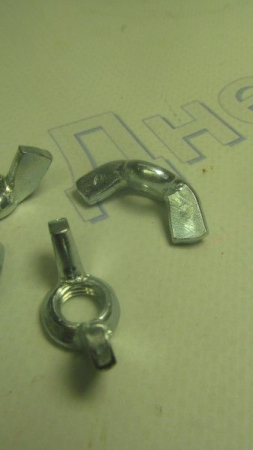 Гайка барашковая М8 (ЦБ)