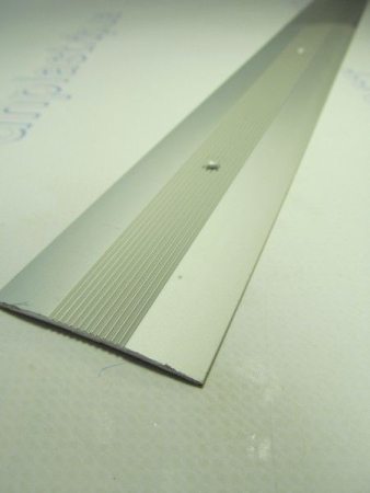 Порожек рифленый  50*4 серебро 1,8 м