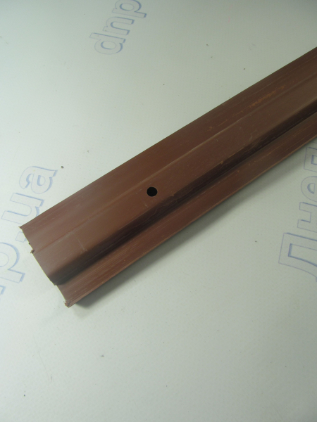 Плинтус пластиковый 2,5м 