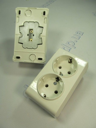 Розетка 2 открытая с заземлением (белый) VI-KO VERA