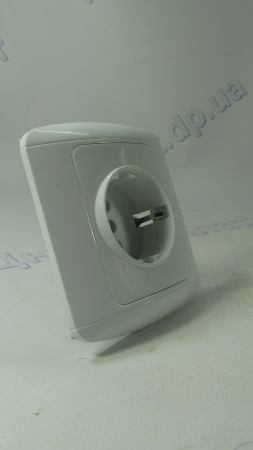 Розетка 1 с заземлением Erste  Classic