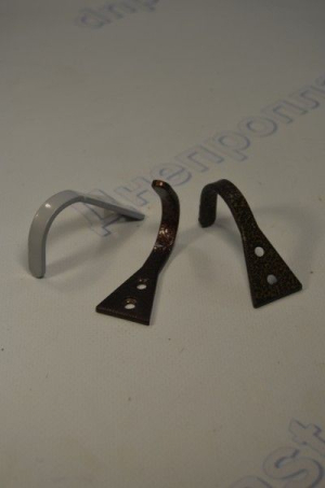 Крючек металический крашенный 5,5*2,5