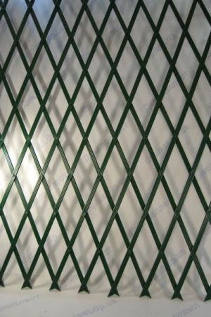 Решетка декоративная пластиковая 3,00*1,00 (зеленая)