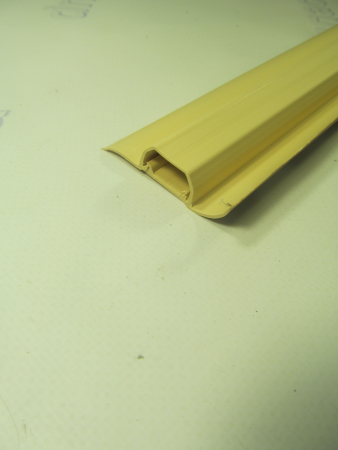 Плинтус пластиковый 2,5м 