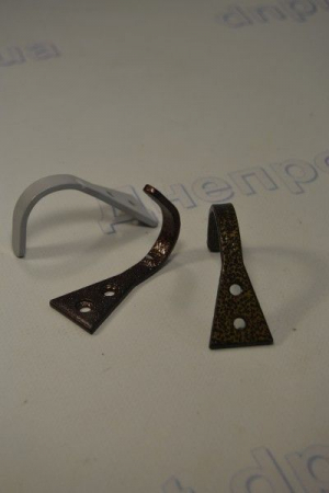 Крючек металический крашенный 5,5*2,5