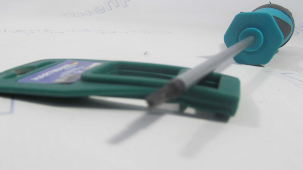 Отвертка трехугольная HARTMAN 4х100 мм