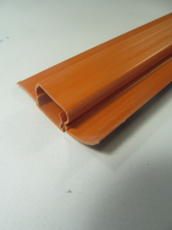 Плинтус пластиковый 2,5м 