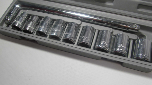 Набор головок и комплектующих 10ед 1/2