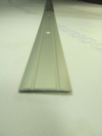 Порожек рифленый  30*3 серебро 1,8 м