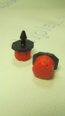 Капельница красная (капельный полив)