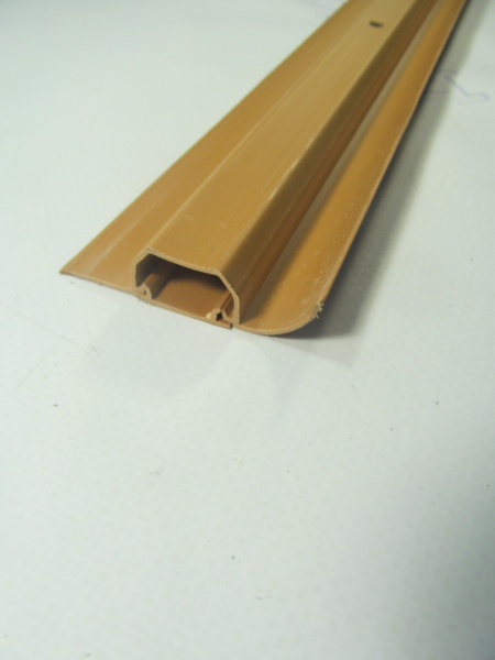 Плинтус пластиковый 2,5м 