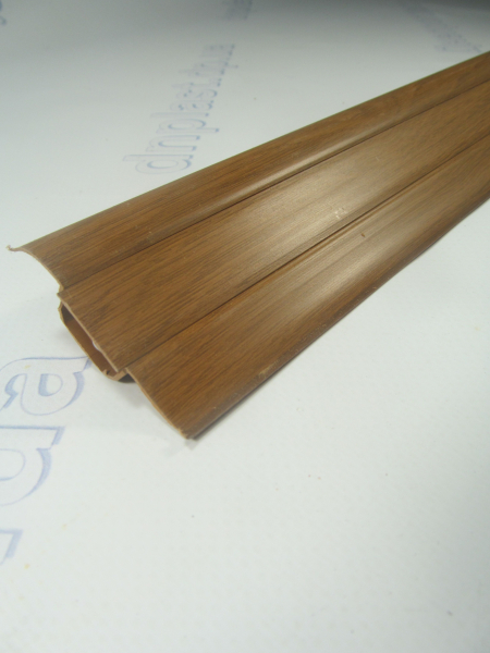 Плинтус пластиковый 2,5м 