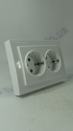 Розетка 2 с заземлением белая EH Enzo