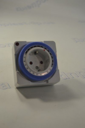 Розетка - таймер механический /LM671  Lemanso